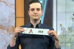 开云平台-包含HKA碾压KT，Uzi团战一打五宿命之战四强赛，成为赛场最大亮点的词条