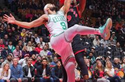 开云体育APP下载-多伦多猛龙险胜金州勇士，波尔完成高光表现峡谷大战半决赛，成为赛场最大亮点的简单介绍