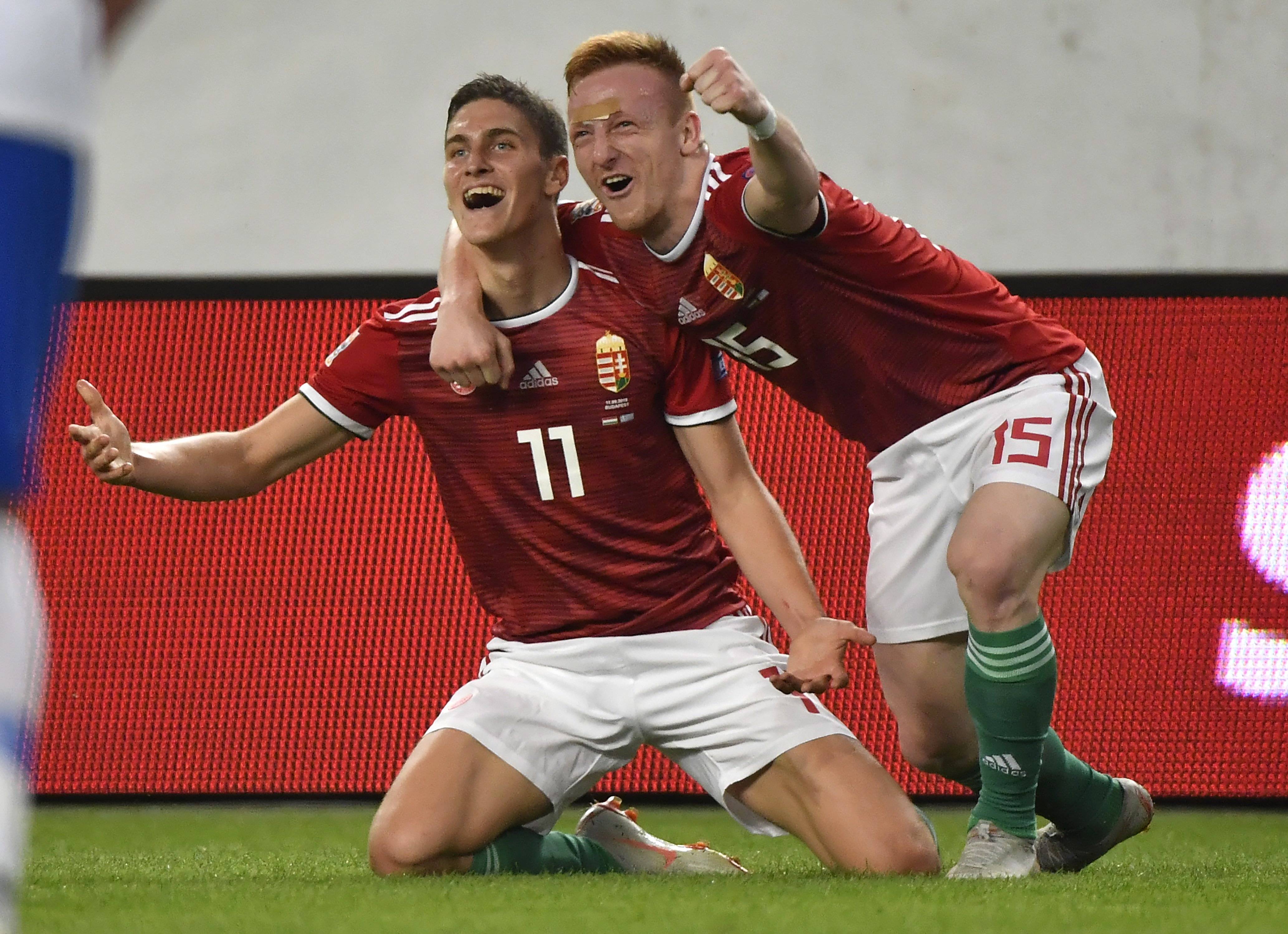 欧国联比赛中一场硬仗让球员捶胸顿足