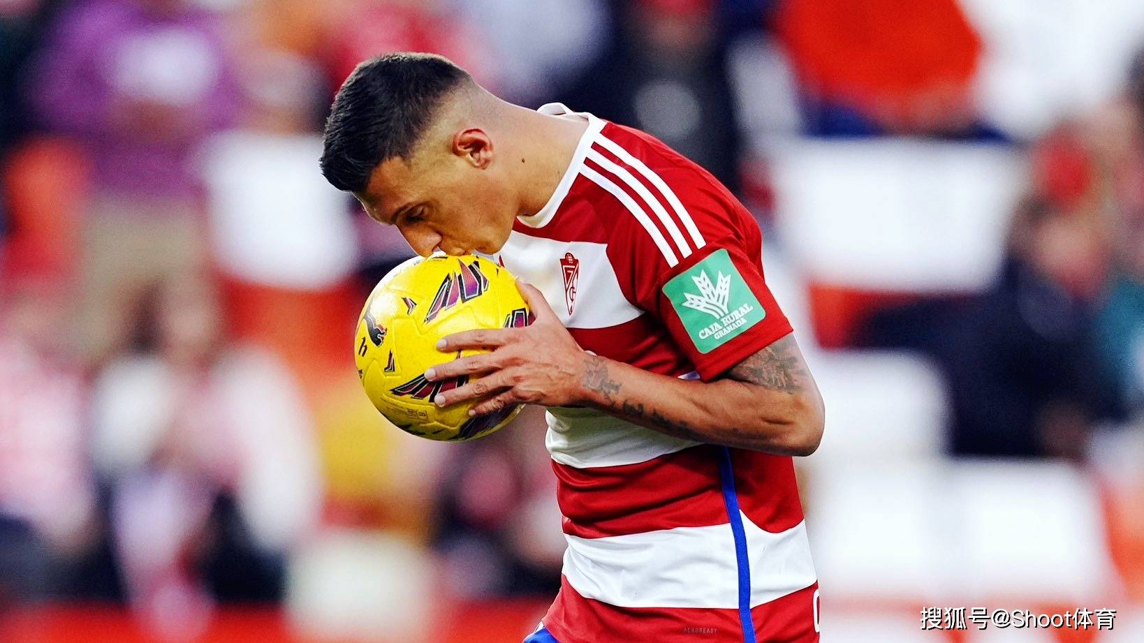 格拉纳达稳胜赫塔菲，提振士气赢得关键三分