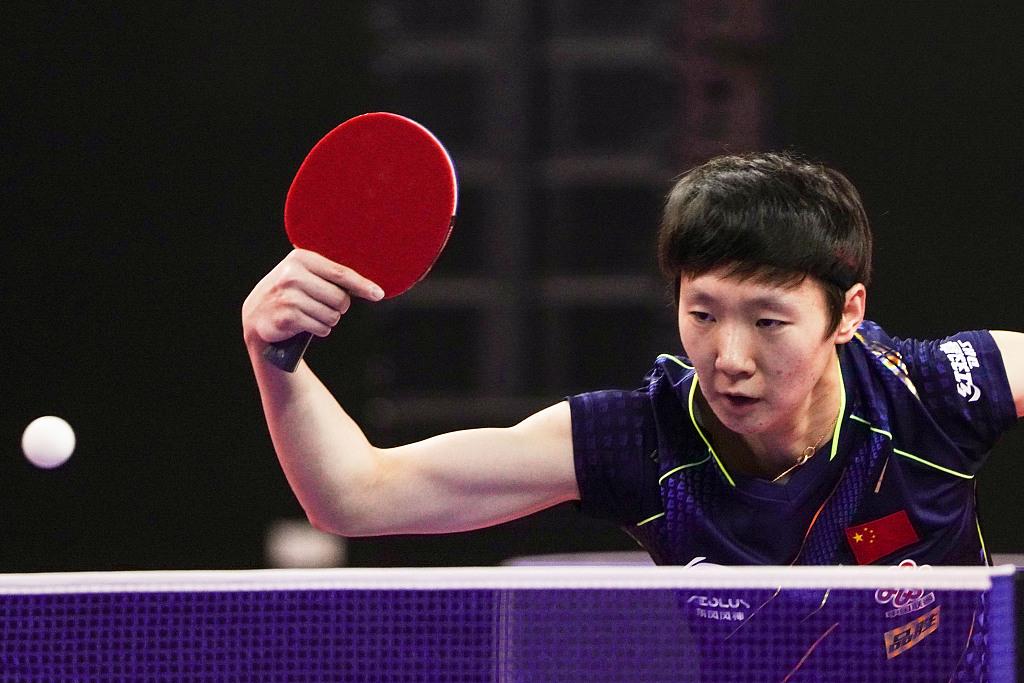 金牌收割：卢森堡公开赛击剑选手完胜对手