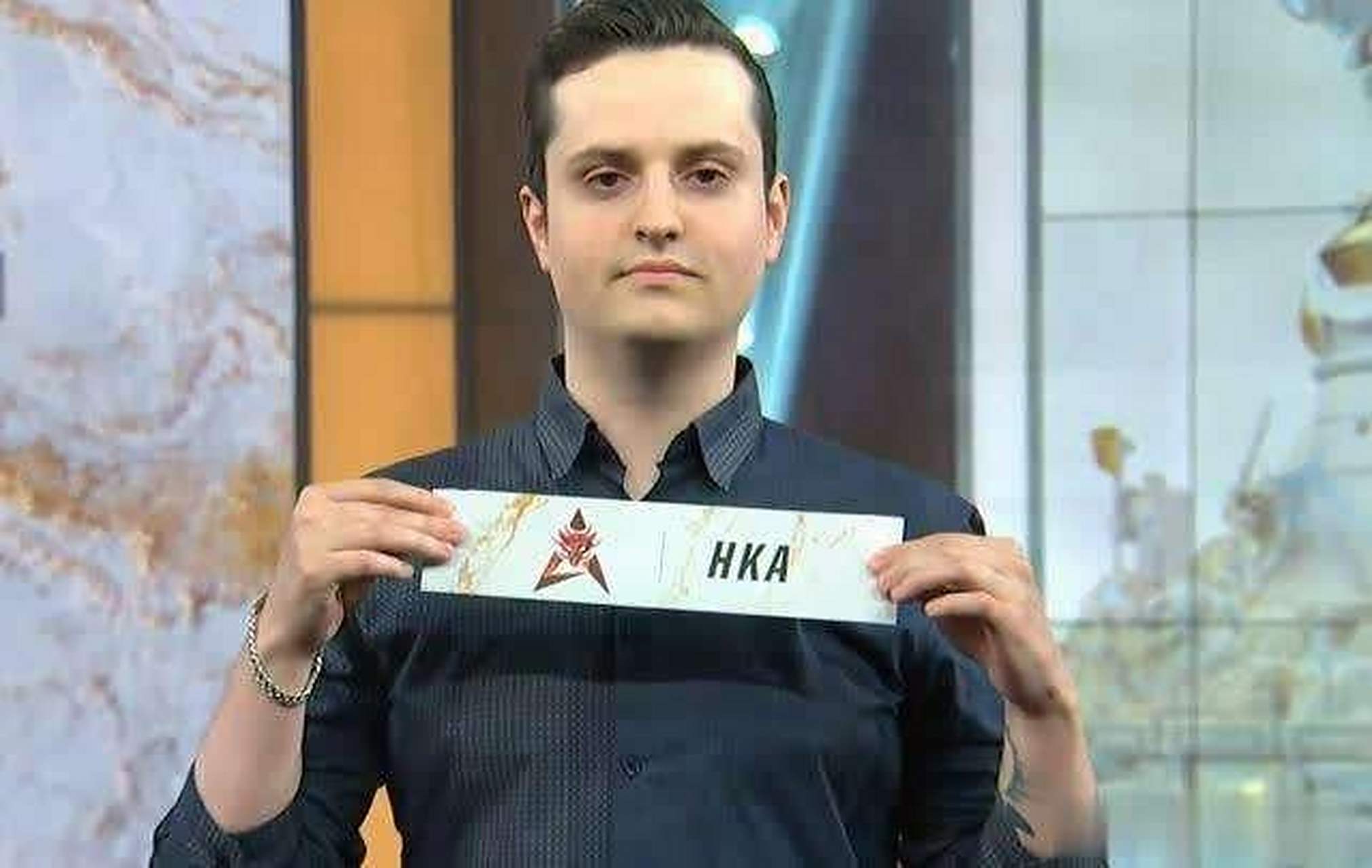 包含HKA碾压KT,Uzi团战一打五宿命之战四强赛,成为赛场最大亮点的词条 包含HKA碾压KT,Uzi团战一打五宿命之战四强赛,成为赛场最大亮点的词条