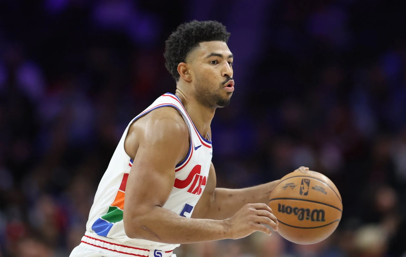 包含猛龙绝杀掘金，范弗利特带队取胜的词条