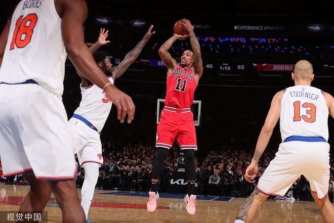 包含公牛鏖战骑士,霍勒迪点燃赛场的词条 包含公牛鏖战骑士,霍勒迪点燃赛场的词条