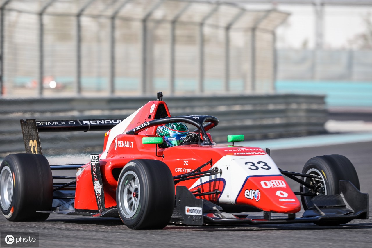 雷诺车队翻盘阿斯顿马丁，诺里斯关键制胜